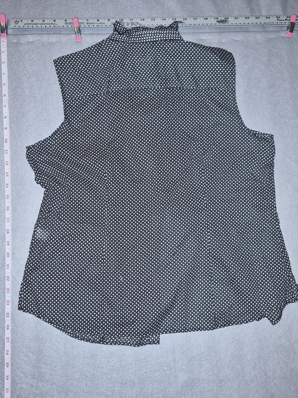 Foxcroft Wrinkle-Free Ruffle Sleeveless Blouse – Women's Size 16